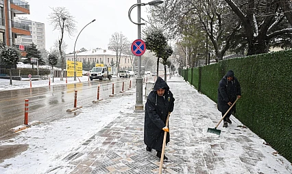 Malatya Büyükşehir Belediyesi karla mücadele çalışmalarını 7/24 esasına göre sürdürüyor
