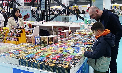 Malatya'da Aile Boyu Okuma Sevgisi: Kitap Fuarına Yoğun Katılım