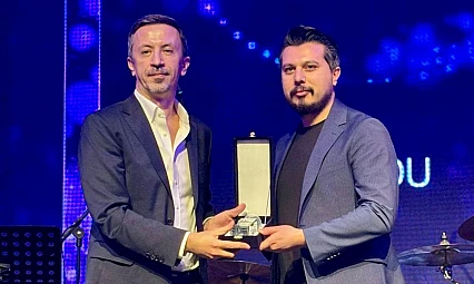 Malatya'lı İş İnsanı Salih Tav'a 'Fark Yaratan Müşteri Hizmet' Ödülü!