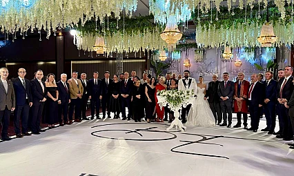 Özgür Özel, Ağbaba Ailesinin Mutlu Gününde Yanındaydı