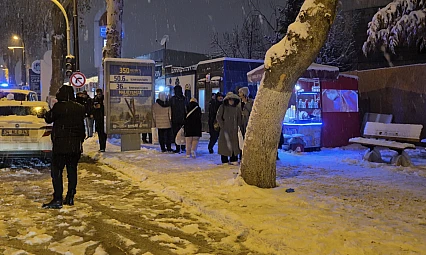 Seyyar Satıcı Önünde Bıçaklı Olay: 1 Kişinin Durumu Kritik