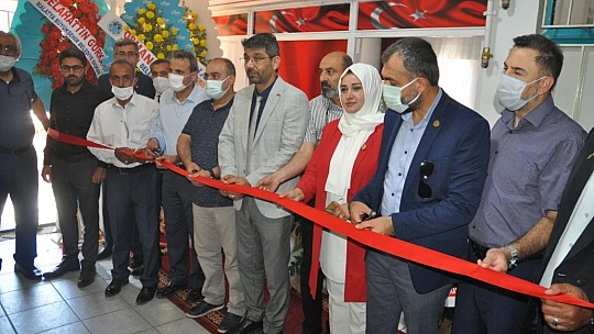 Vatanseverler Gençlik Eğitim ve Kültür Derneği Büyük Bir Katılımla Açıldı