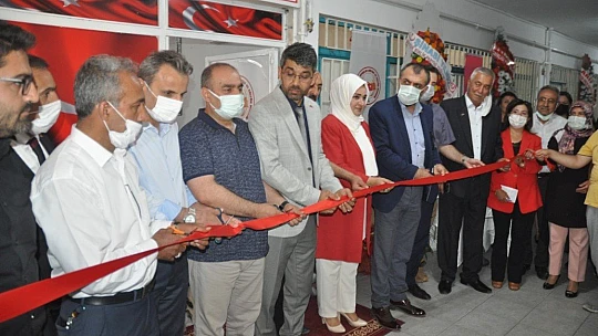 Vatanseverler Gençlik Eğitim ve Kültür Derneği Büyük Bir Katılımla Açıldı