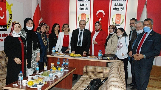 Başkan Alpaslan Anadolu Basın Birliği'nin Çalışmalarını Takdir Ediyorum