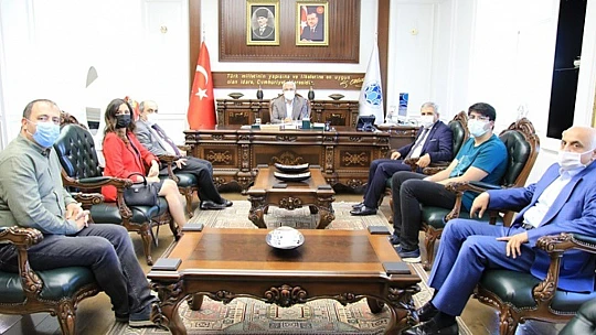 Başkan Güder, Dünya Birincisi Balaban'ı Ağırladı