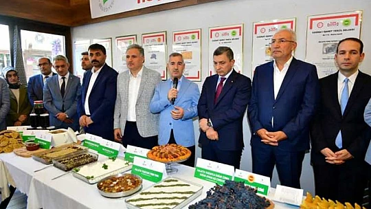 Yeşilyurt'un Coğrafi İşaret Tescil Belgeli Yöresel Ürünlerinin Tanıtım Toplantısı Yapıldı