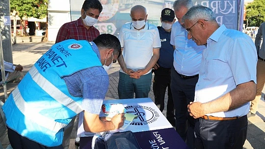 Başkan Güder, Tdv'ye Kurban Bağışında Bulundu