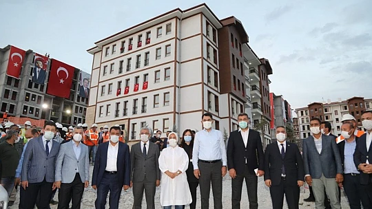 Bakan Kurum, Gelincik Tepesi'ndeki Konutlar Kısa Sürede Teslim Edilecek