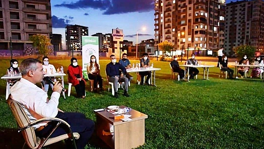 Başkan Çınar, Üniversite Sınavını Kazanan Gençlerle Sohbet Etti