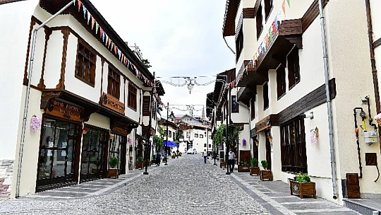 Başkan Çınar, İlçedeki Büyük Değişimi Meclis Üyelerine Anlattı