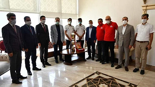 Çakır, Bilimsel Zekânız, Milli Teknoloji Hamlesine Değer Katmıştır