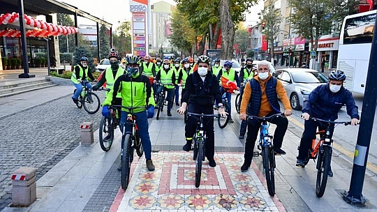 Yeşilyurt'ta 10 Kasım Atatürk'ü Anma Günü Nedeniyle Bisiklet Turu Düzenlendi