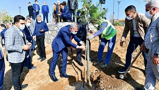 Yeşilyurt Belediyesi'nden 'Bugün Fidan Yarın Nefes' Projesine