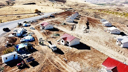 Başkan Güder: 'Köy Evleri Yıl Sonunda Teslim Edilecek'