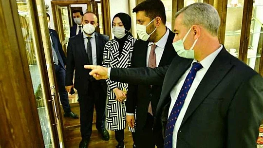 Yeşilyurt Belediyesi'nin Kahve Konağı Ayrı Bir Güzellik