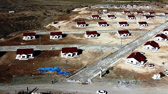 Bulutlu'daki Evlerin Geçici Kabulü Yapıldı