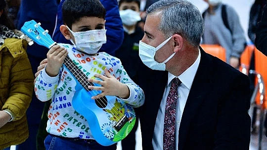 Başkan Çınar'dan 23 Nisan Ulusal Egemenlik ve Çocuk Bayramı Kutlama Mesajı