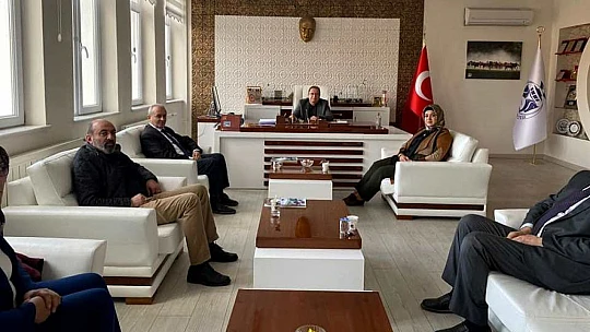 Vatanseverler Derneği'nden Akçadağ Belediye Başkanı Ali Kazgan'a Ziyaret