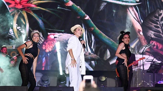 Mişmiş Park Fuar Alanında Hande Yener Rüzgârı