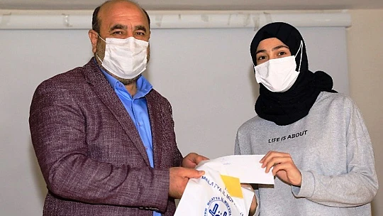 Başkan Güder, Bilgi Yarışmasının Ödül Törenine Katıldı