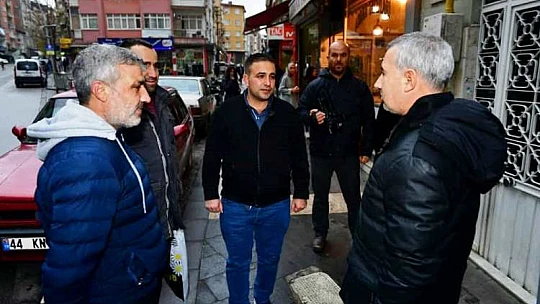 Başkan Çınar, İlçedeki Esnafları İşyerlerinde Ziyaret Edip Taleplerini Dinledi