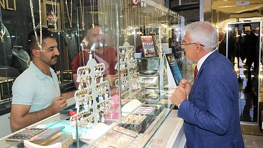 Başkan Güder, Mesaiye Esnaf Ziyaretiyle Başladı