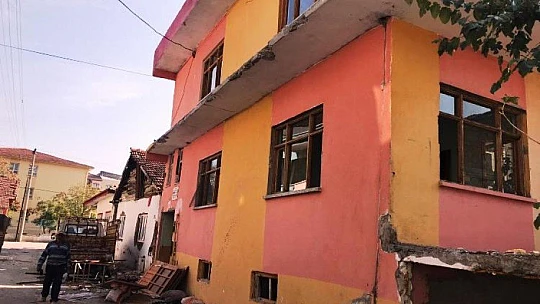 Yeşilyurt Belediyesi, Turgut Özal Mahallesi Kentsel Dönüşüm Projesine Başladı 