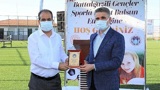 Yaz Spor Kurslarının Açılış Töreni Düzenlendi