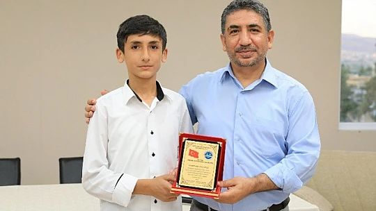 Başkan Güder, Hafızlık İcazet Merasimine Katıldı