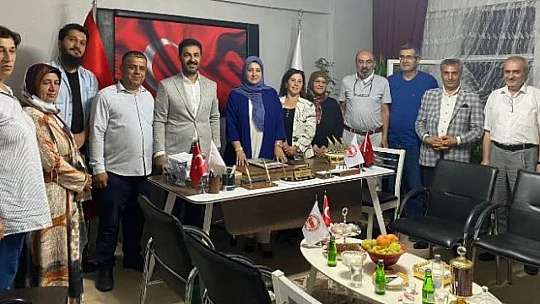 Yeniden Refah Partisi'nden Vatanseverler Gençlik Eğitim ve Kültür Derneğine Ziyaret