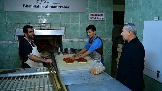 Başkan Çınar, İlçedeki Esnafları İşyerlerinde Ziyaret Edip Taleplerini Dinledi