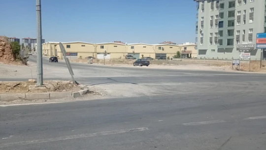 Malatya'da Ölüm Yolu Tepkilere Neden Oluyor