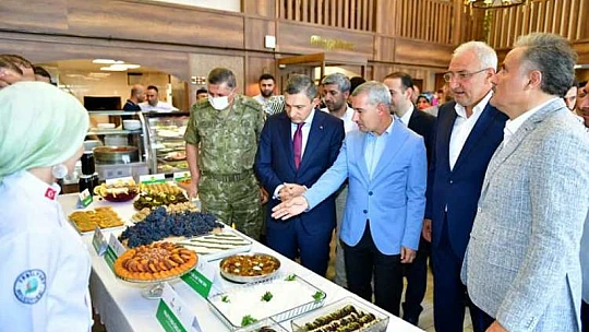 Yeşilyurt'un Coğrafi İşaret Tescil Belgeli Yöresel Ürünlerinin Tanıtım Toplantısı Yapıldı