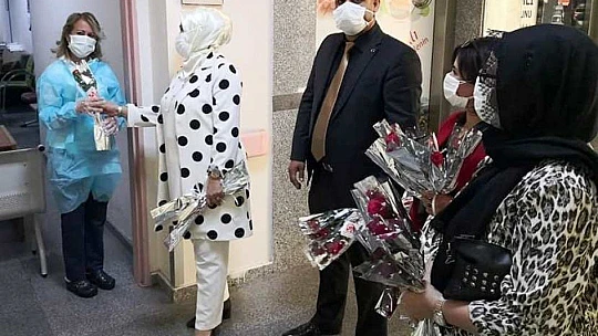 Başkan Alpaslan, Sağlık Çalışanlarımızı Destekliyoruz
