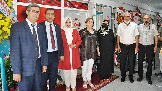 Vatanseverler Gençlik Eğitim ve Kültür Derneği Büyük Bir Katılımla Açıldı
