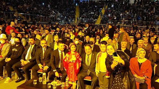 Ülkü Ocakları'nın 'Mazi'den Ati'ye Hedef Güçlü Türkiye' Konserine Yoğun İlgi