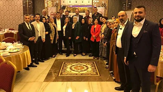 Vatanseverler Gençlik Eğitim Ve Kültür Derneği İftar Yemeğine Yoğun İlgi