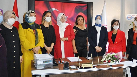 Vatanseverler Gençlik Eğitim ve Kültür Derneği Büyük Bir Katılımla Açıldı