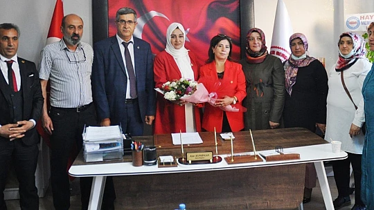 Vatanseverler Gençlik Eğitim ve Kültür Derneği Büyük Bir Katılımla Açıldı