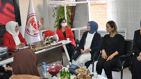 Vatanseverler Gençlik Eğitim ve Kültür Derneği Büyük Bir Katılımla Açıldı