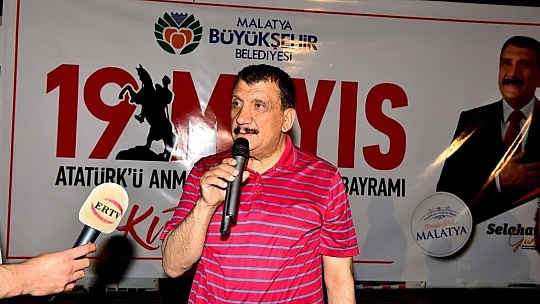 Başkan Gürkan Gençlerle Birlikte Bisiklet Sürdü