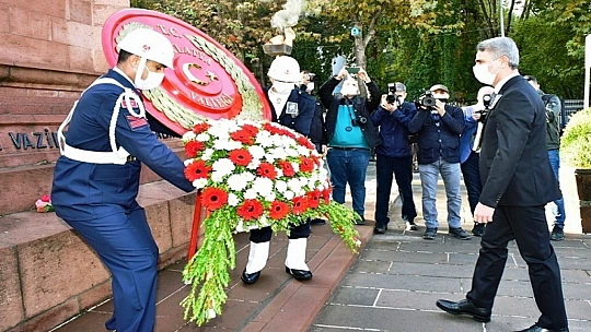 Vali Baruş, 10 Kasım Atatürk'ü Anma Günü Törenine Katıldı