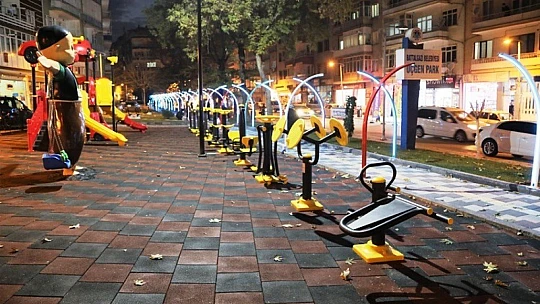 Işıklı Yol İle Üçgen Park Bir Başka Güzel