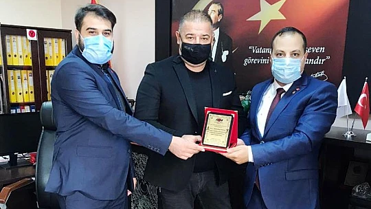 Barguzu Orta Okuluna Başarı Plaket