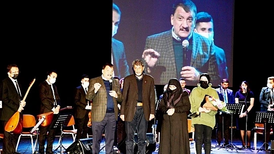 Kahramanlık Türküleri Ve Şehit Ailesi Duygulu Anlar Yaşattı