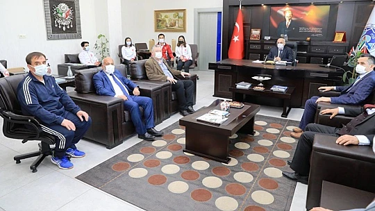 Federasyon Başkanı Özmekik'ten Battalgazi Belediyesi'ne Teşekkür Ziyareti