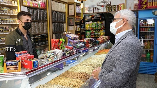 Başkan Güder, Esnafın Yanında Esnafla İç İçe