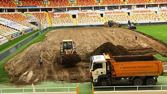 Yeni Malatya Stadyumu'nun Çim Zemin Değişiyor