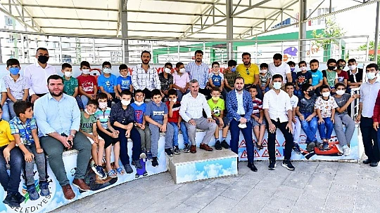 Donanımlı Ve Bilgili Bir Nesil İçin Çalışıyoruz