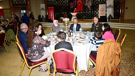 Vali Baruş, Şehit ve Gazi Aileleri ile İftar Yemeğinde Bir Araya Geldi